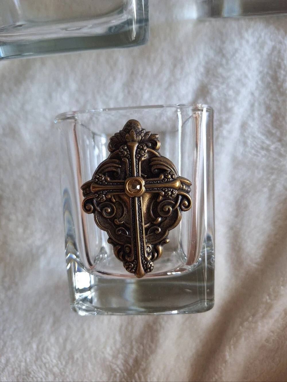 Fringe Studio Style Royal Crest Whiskey Shot Glasses Set 4 Jeweled Fleur-de-lis